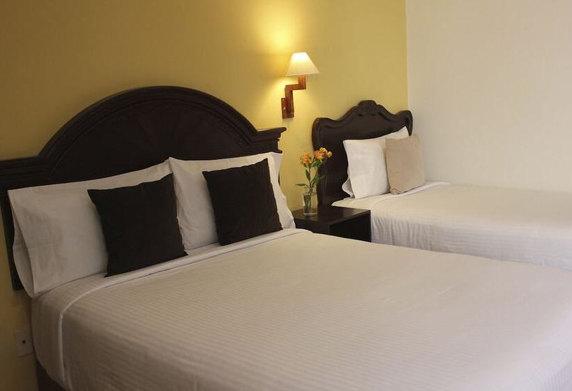 3 Bett Deluxe Zimmer, Entre Patios Hotel Boutique