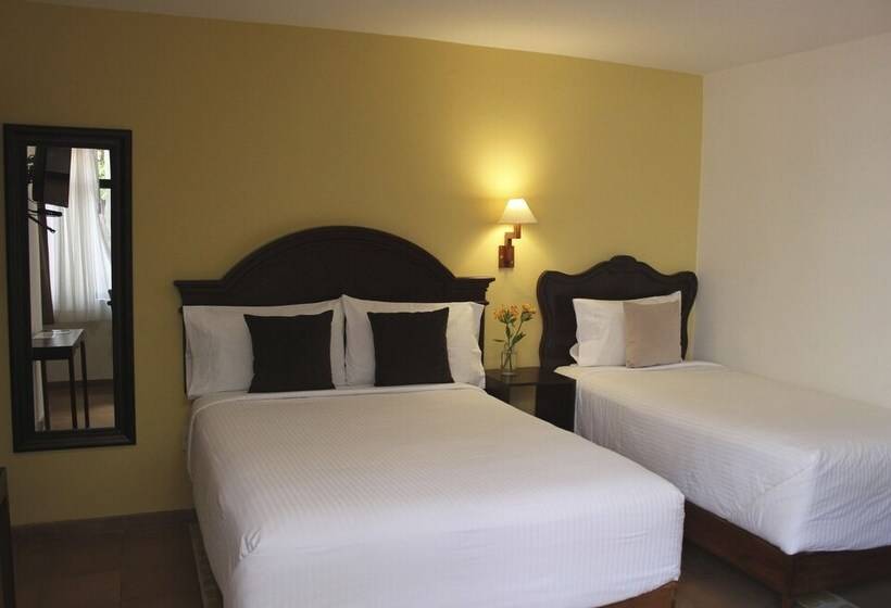 3 Bett Deluxe Zimmer, Entre Patios Hotel Boutique