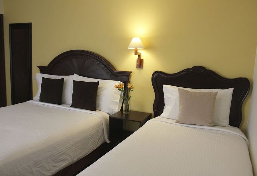 3 Bett Deluxe Zimmer, Entre Patios Hotel Boutique