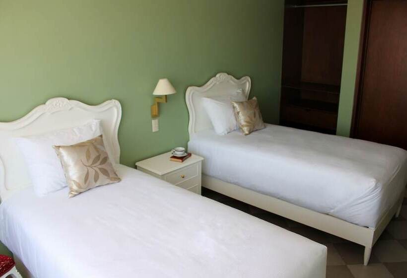 3 Bett Deluxe Zimmer, Entre Patios Hotel Boutique