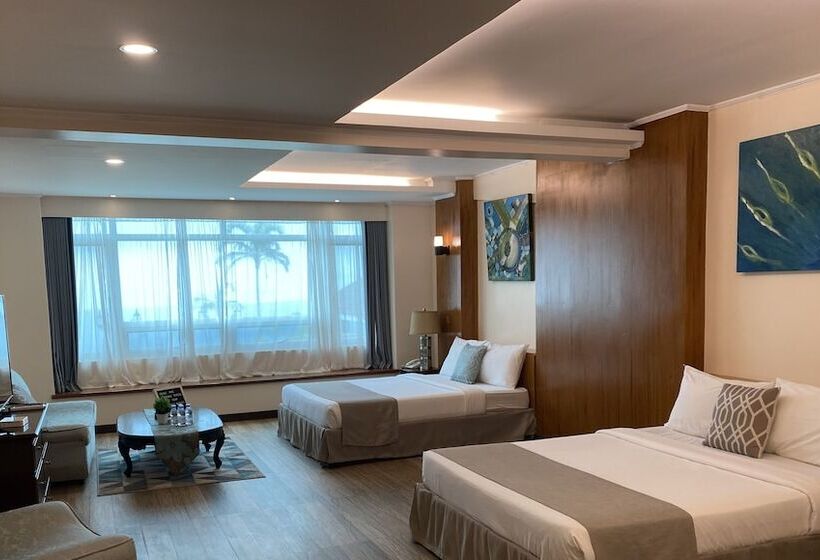 استودیو خانوادگی, The Lakeview Suites