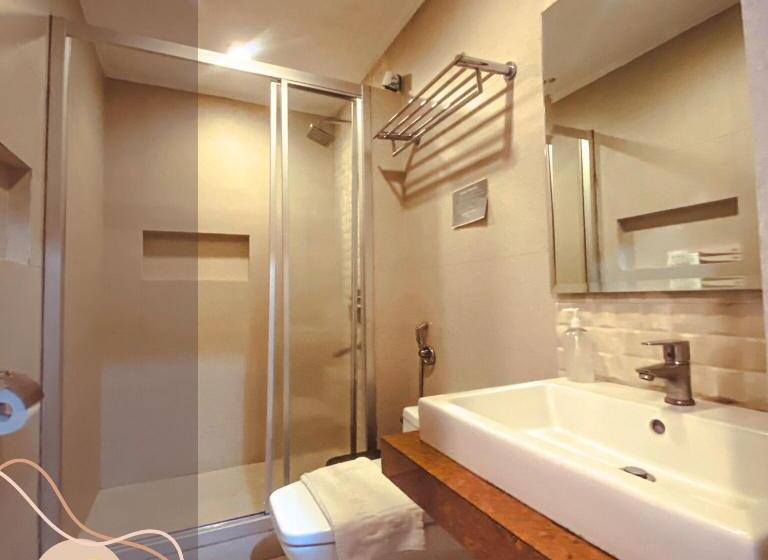 سوییت خانوادگی, The Lakeview Suites