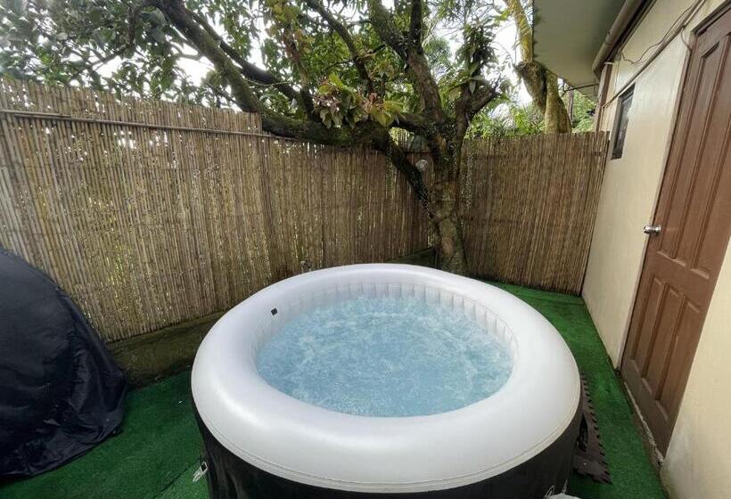 اتاق لوکس, The Lakeview Suites