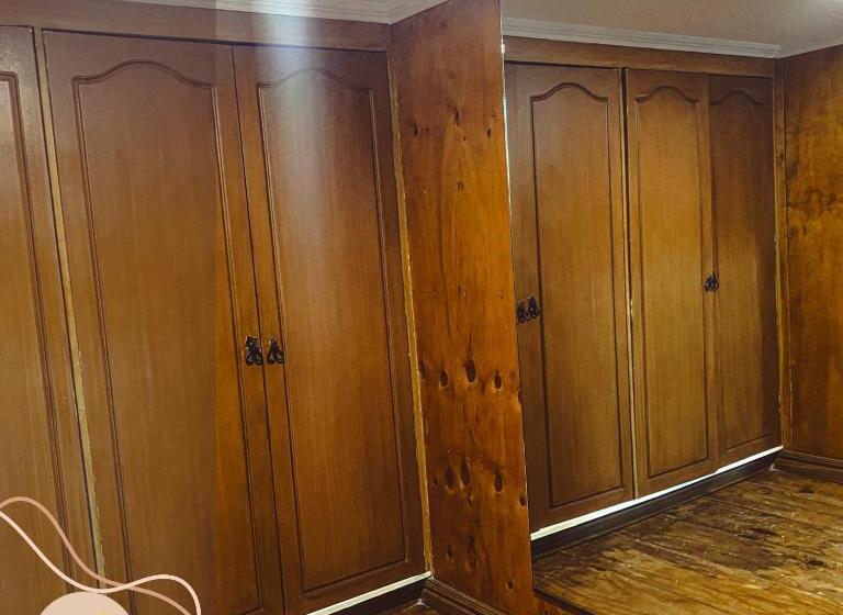 استودیو خانوادگی, The Lakeview Suites