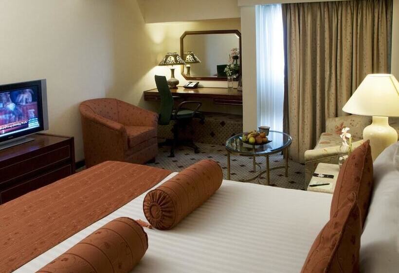 اتاق اجرایی, Avari Lahore