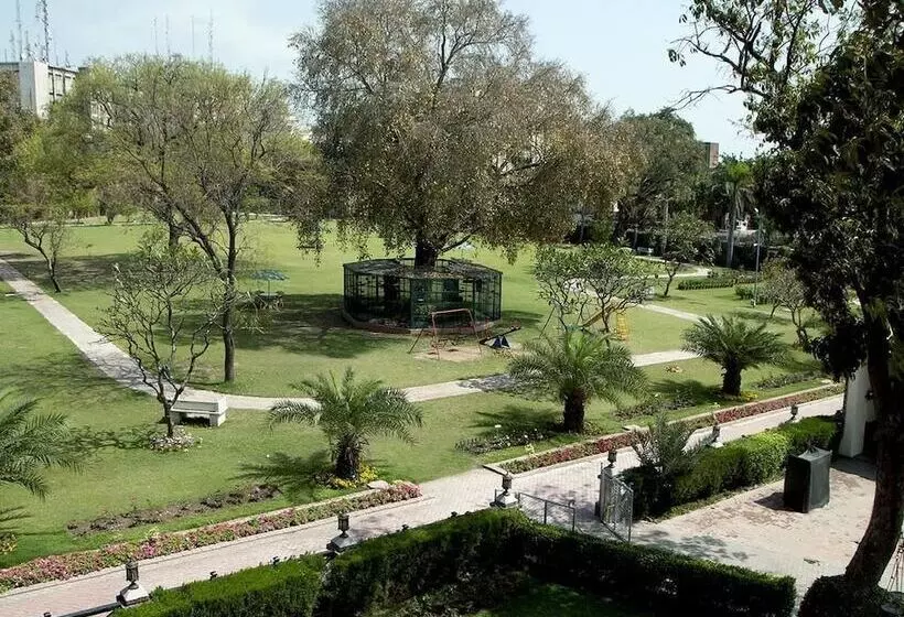 エクゼクティブスイート, Avari Lahore