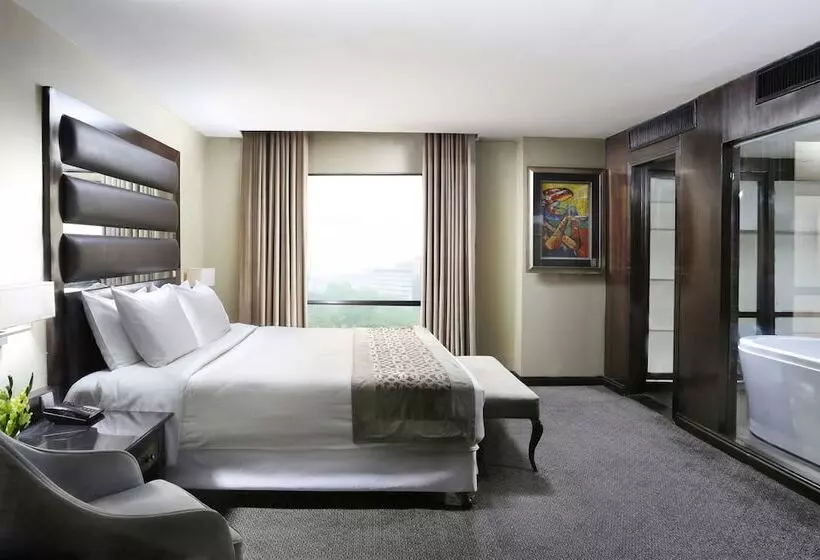 سوییت اجرایی, Four Points By Sheraton Lahore
