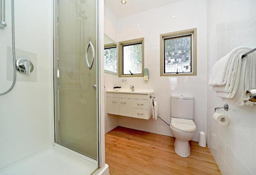 스탠다드 스튜디오, Takapuna Motor Lodge