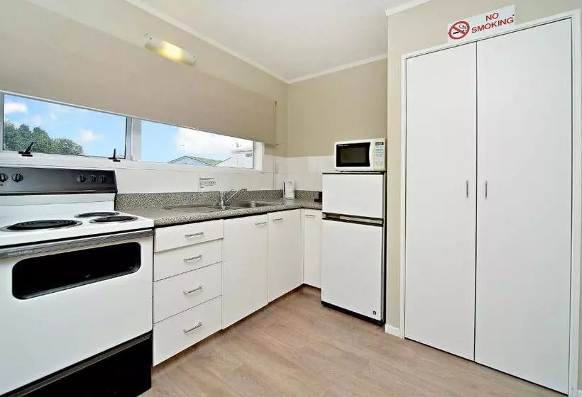 ２ベッドルームアパートメント, Takapuna Motor Lodge