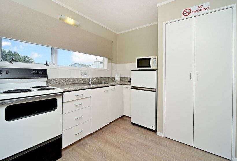 침실 2개 아파트, Takapuna Motor Lodge