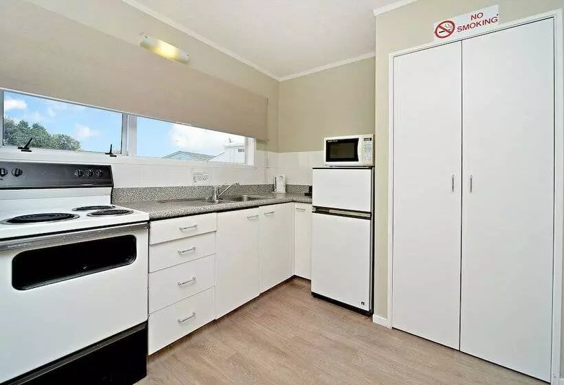 ２ベッドルームアパートメント, Takapuna Motor Lodge