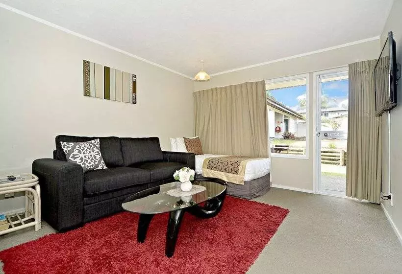 ２ベッドルームアパートメント, Takapuna Motor Lodge