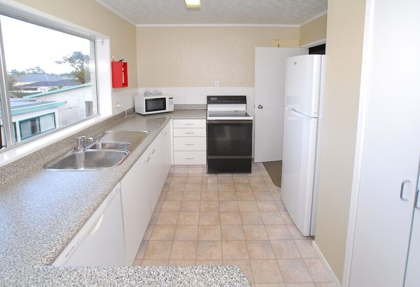 침실 3개 아파트, Takapuna Motor Lodge