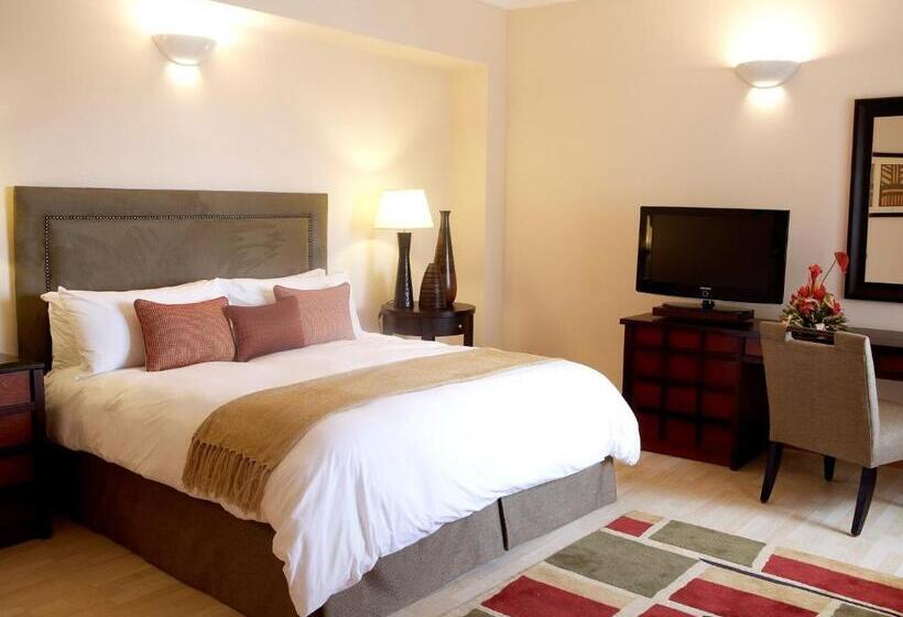 سوئیت با تخت بزرگ, The Federal Palace Hotel & Casino