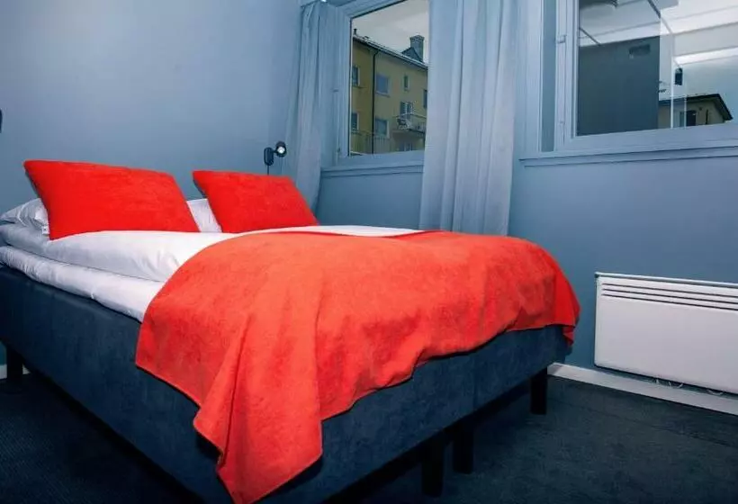 اتاق خانوادگی, Narvik Hotel Wivel