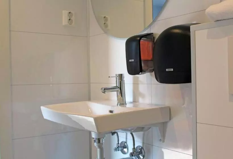 اتاق اکونومی یک تخته, Narvik Hotel Wivel