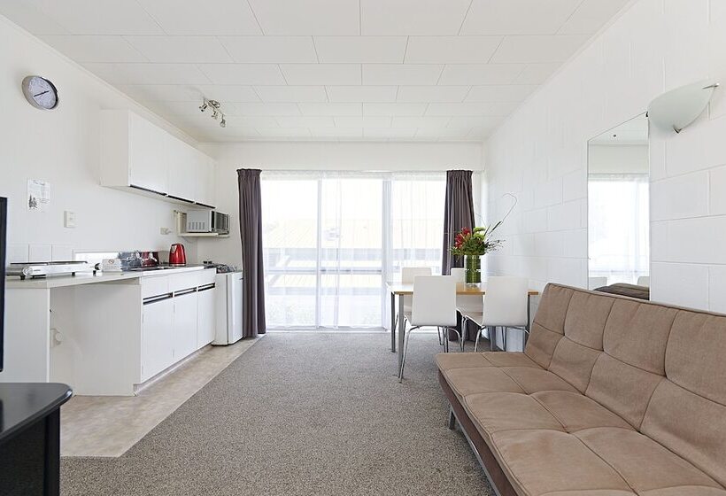 １ベッドルームアパートメント, Roselands Motel