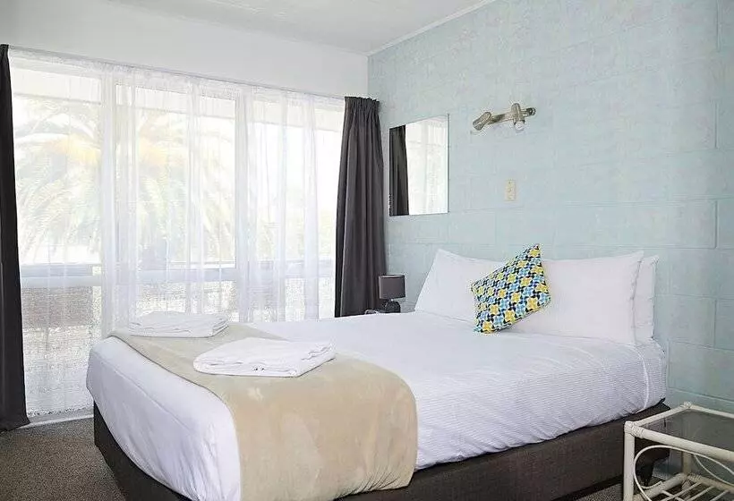 １ベッドルームアパートメント, Roselands Motel
