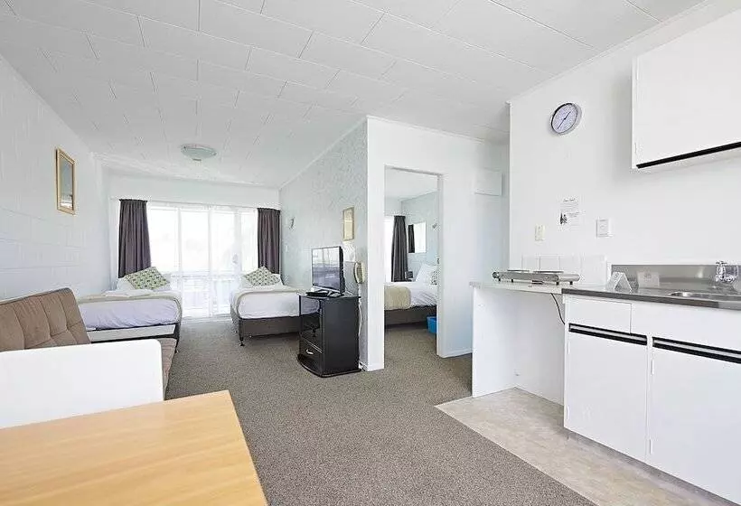 １ベッドルームアパートメント, Roselands Motel
