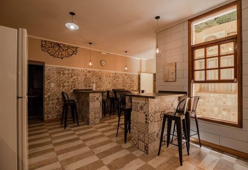 اتاق استاندارد با سرویس بهداشتی مشترک, Che Juan Hostel Ba