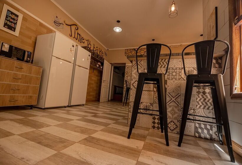 اتاق استاندارد با سرویس بهداشتی مشترک, Che Juan Hostel Ba