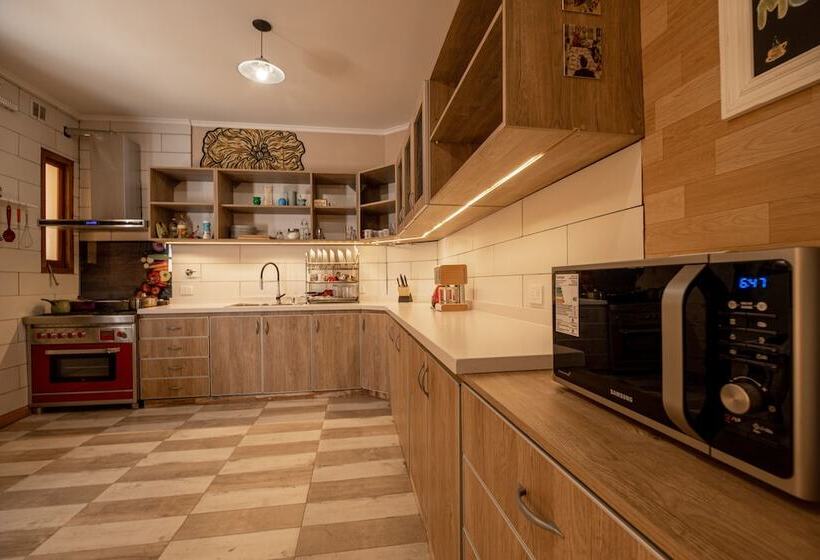 اتاق استاندارد با سرویس بهداشتی مشترک, Che Juan Hostel Ba