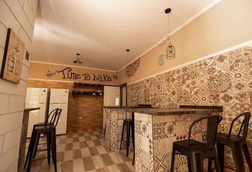 اتاق استاندارد با سرویس بهداشتی مشترک, Che Juan Hostel Ba