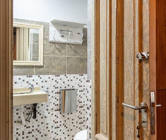 اتاق استاندارد با سرویس بهداشتی مشترک, Che Juan Hostel Ba