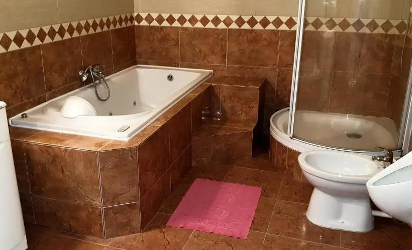 اتاق لوکس, Etna   Hostel  Noclegi Rzeszów