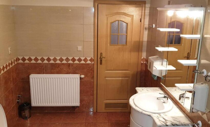 Номер Deluxe, Etna   Hostel  Noclegi Rzeszów