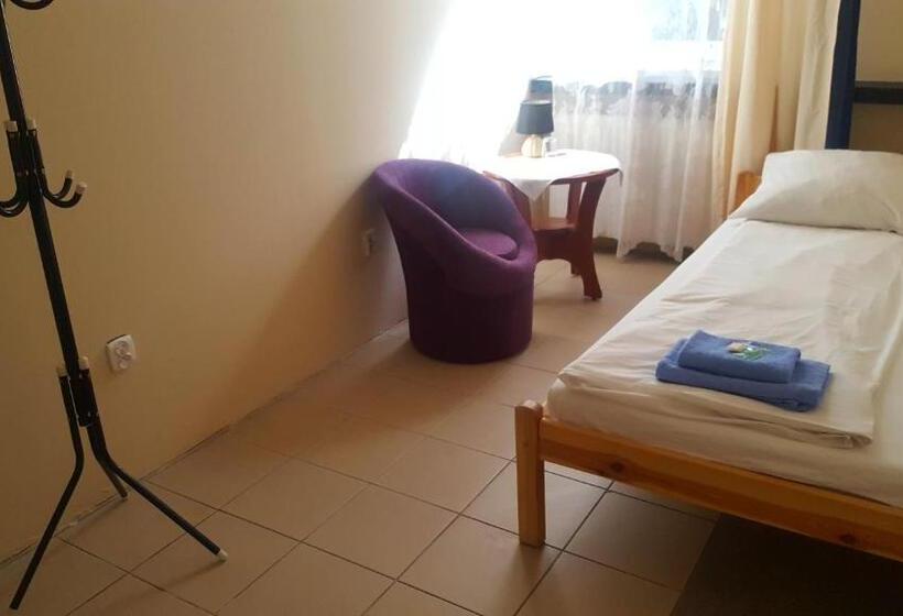 اتاق استاندارد یک تخته با سرویس بهداشتی مشترک, Etna   Hostel  Noclegi Rzeszów