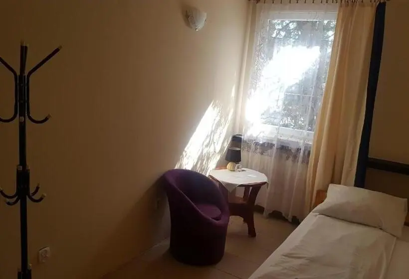 اتاق استاندارد یک تخته با سرویس بهداشتی مشترک, Etna   Hostel  Noclegi Rzeszów