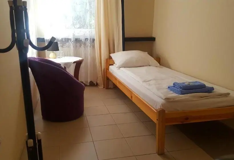 اتاق استاندارد یک تخته با سرویس بهداشتی مشترک, Etna   Hostel  Noclegi Rzeszów
