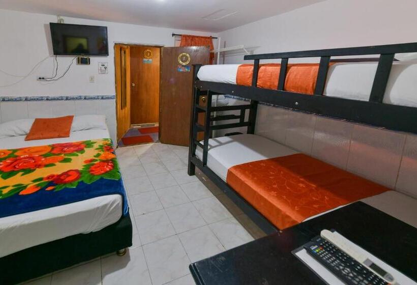 Четырехместный Номер Стандарт, Posada Amaripucci