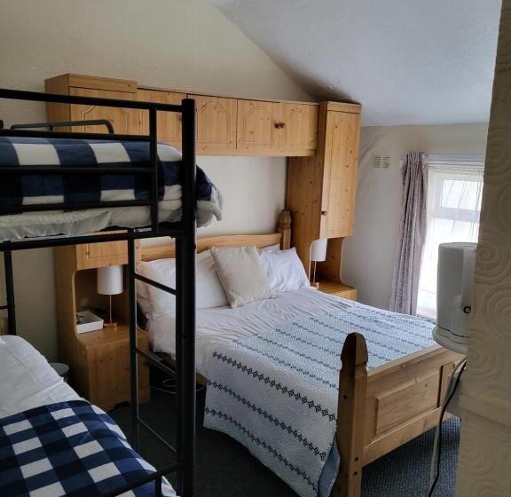 スタンダード４人部屋, Talbot House