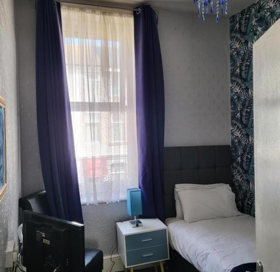 スタンダードシングルルーム, Talbot House