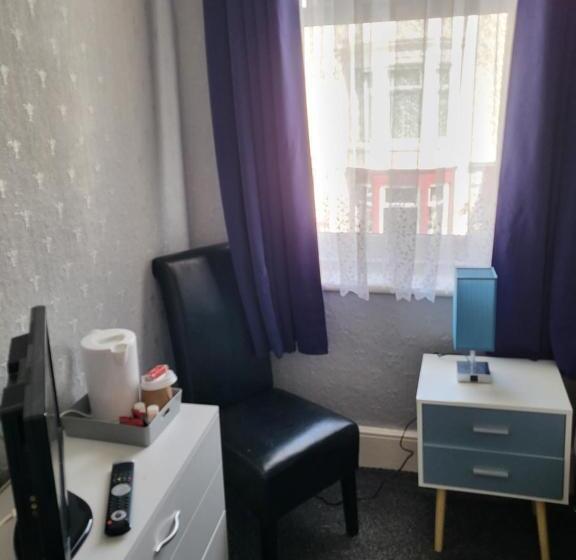 スタンダードシングルルーム, Talbot House