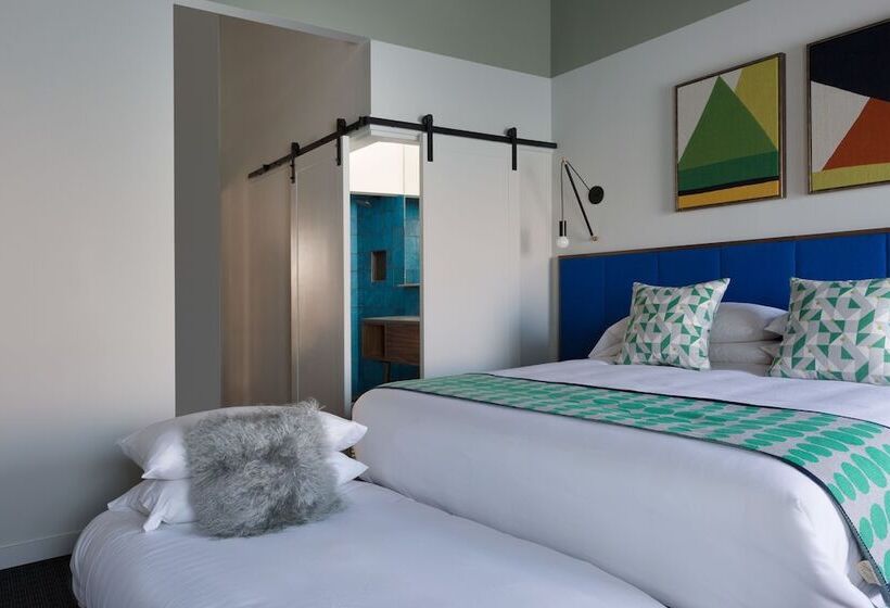 غرفة قياسية سرير كينج, The Hotel Salem