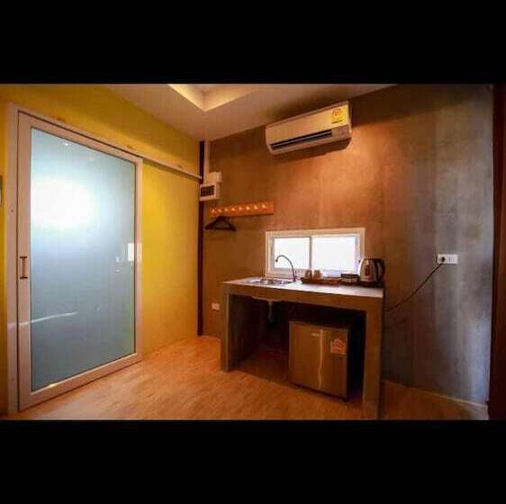 بنغل قياسي مطل على المسبح, Feel At Chill Resort Kohchang