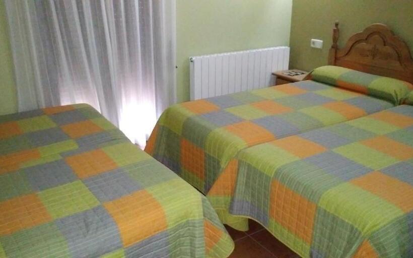 غرفة كلاسيكية رباعية, Hostal La Vega