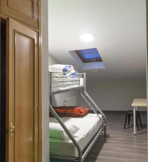 חדר אקונומי, Hostel Catedral Burgos