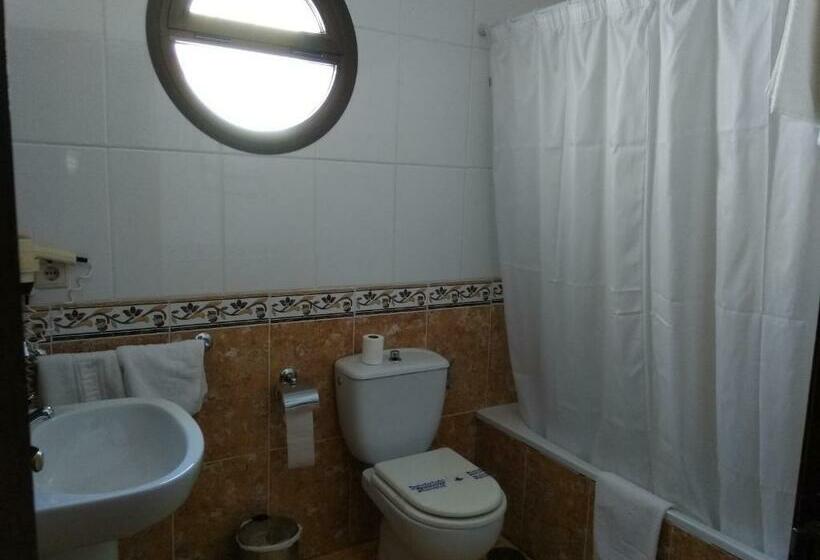 Номер Стандарт, Restaurante Dama De Baza