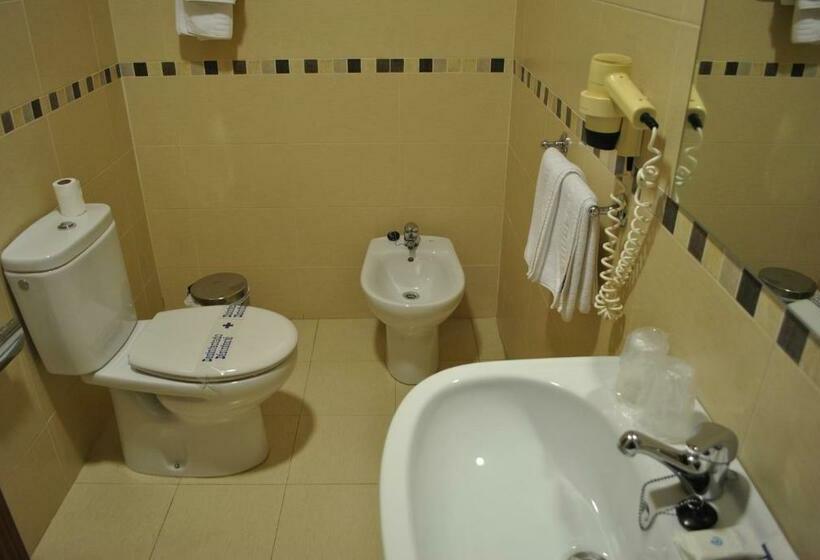 Номер Стандарт Индивидуальный, Restaurante Dama De Baza