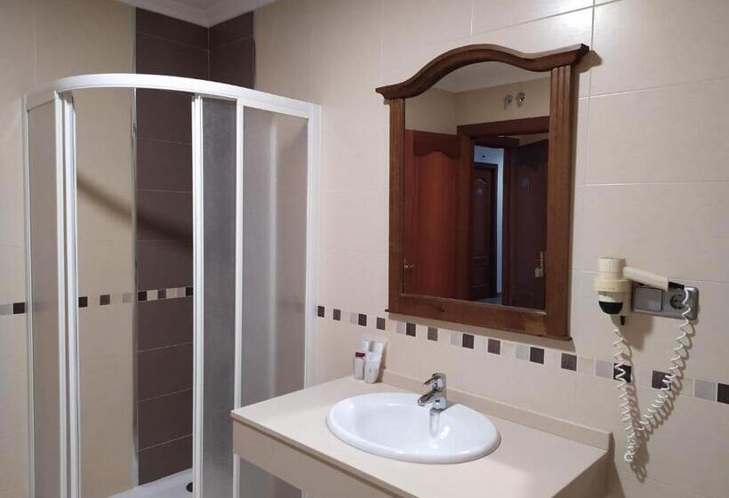 Номер Стандарт Индивидуальный, Restaurante Dama De Baza