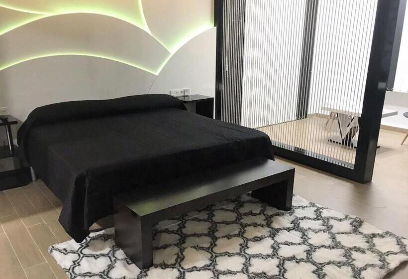 Полулюкс, Restaurante Dama De Baza