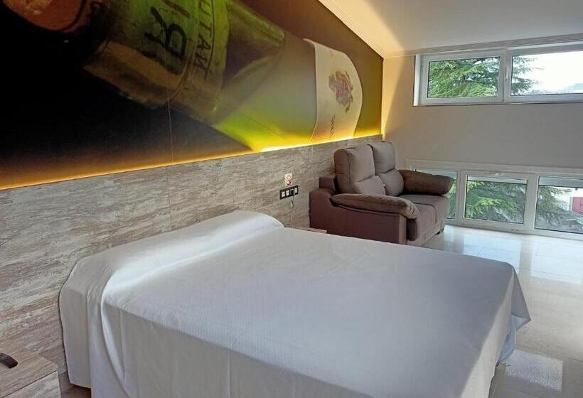 اتاق سوپریور سه تخته, Pension Astigarraga