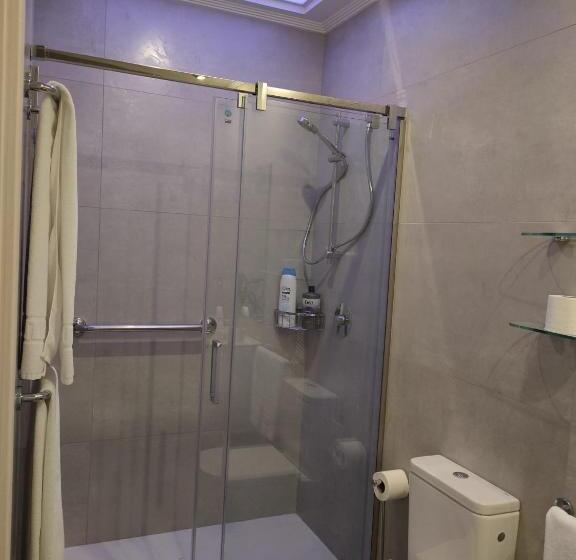 اتاق سوپریور سه تخته, Pension Astigarraga