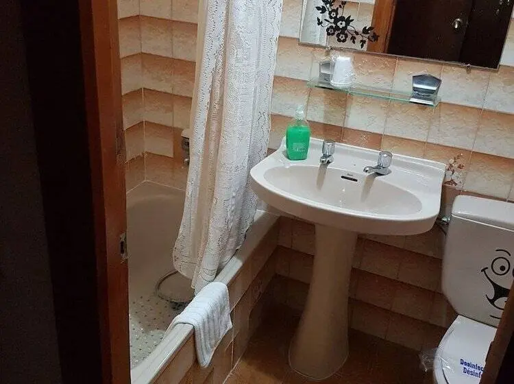 スタンダードルーム, Hostal Los Arcos