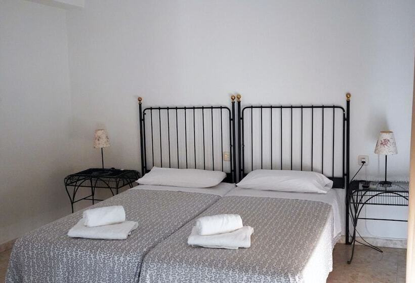 스탠다드 룸, Hostal Trafalgar