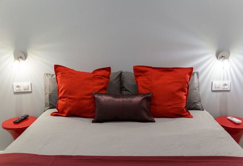 غرفة قياسية, Fira Basic